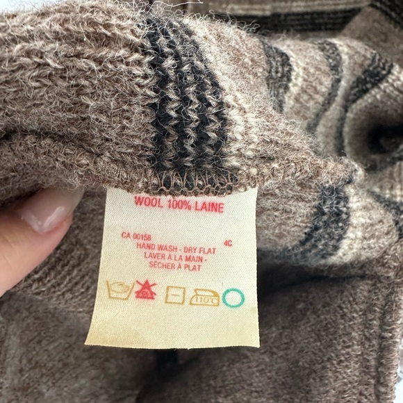 Vintage 90s Jantzen 100% wool sweater cardigan, size small - Picture 4 of 5